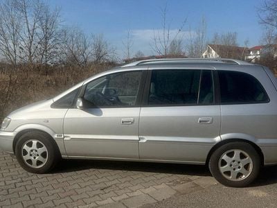 Gebraucht Opel Zafira 147 PS (108 kW) 2004 Silber Van / Kleinbus