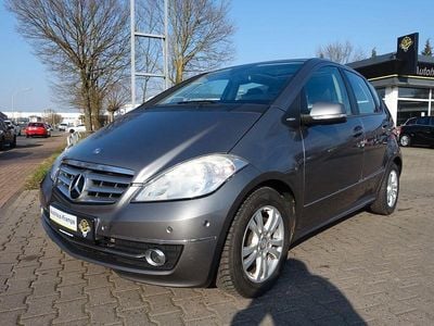 Gebraucht Mercedes A180 Elegance 109 PS (80 kW) 2010 Grau Limousine