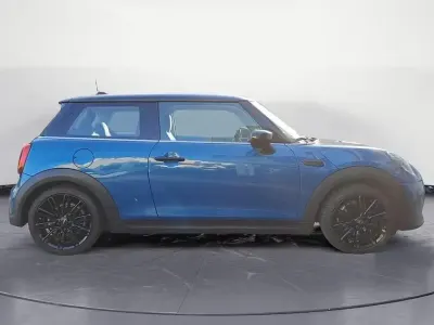 Usado Mini Cooper Classic 136 HP (100 kW) 2023 Azul Citadino