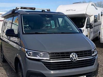 Gebraucht VW California Edition 150 PS (110 kW) 2023 Grau Van