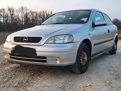 Gebraucht Opel Astra 74 PS (54 kW) 1999 Silber Limousine