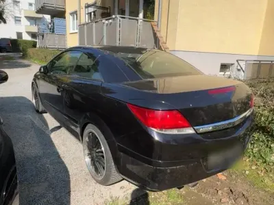 Używany Opel Astra Cabriolet 150 KM (110 kW) 2007 Czarny Kabriolet