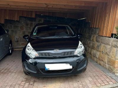 Gebraucht Kia Rio 109 PS (80 kW) 2011 Schwarz Kleinwagen