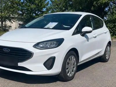 Gebraucht Ford Fiesta Cool & Connect 101 PS (74 kW) 2022 Weiß Kleinwagen