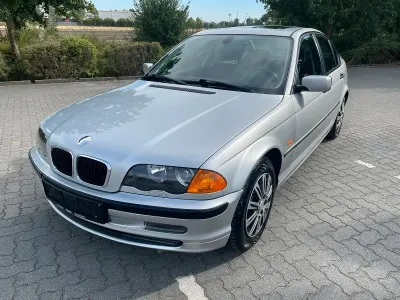 Gebraucht BMW 318 118 PS (86 kW) 2001 Silber Limousine