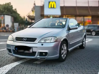 Gebraucht Opel Astra 125 PS (91 kW) 2002 Silber Cabrio