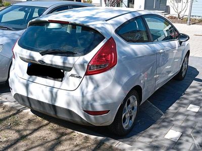 Second-hand Ford Fiesta 82 CP (60 kW) 2009 Alb Hatchback
