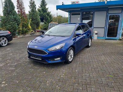 Usata Ford Focus Cool & Connect 125 CV (91 kW) 2018 Blu Berlina