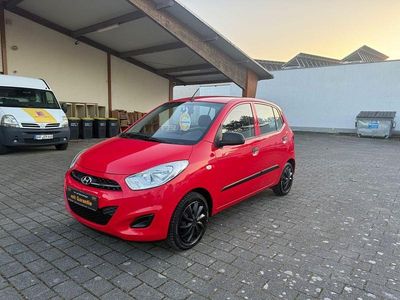 Gebraucht Hyundai i10 Edition 69 PS (50 kW) 2013 Rot Kleinwagen