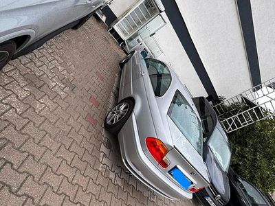 BMW 323