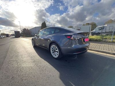 gebraucht Tesla Model 3 Standard Range Plus, inkl. Sommer- und Winterreifen