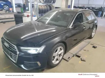 Gebraucht Audi A6 Design 265 PS (194 kW) 2023 Mythosschwarz metallic Kombi