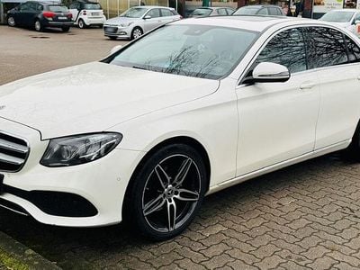 Gebraucht Mercedes E220 Avantgarde 194 PS (142 kW) 2017 Weiß Limousine