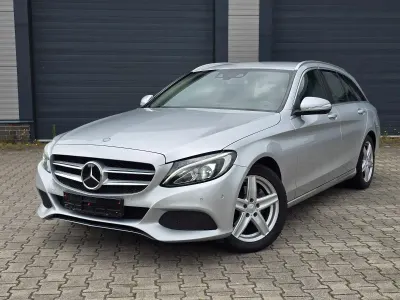 Gebraucht Mercedes C220 Business 170 PS (125 kW) 2014 Silber Kombi