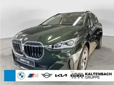 Neu BMW 218 Active Tourer 136 PS (100 kW) 2026 Grün (grün / san remo green) Van / Kleinbus