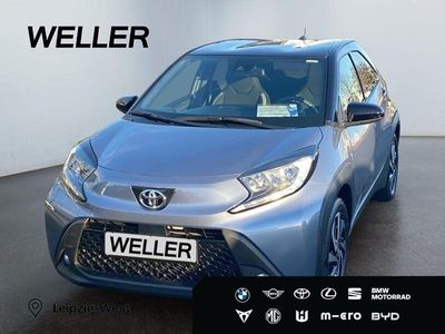Gebraucht Toyota Aygo Team 72 PS (52 kW) 2025 Celestite grey metallic / night sky black (grau) Kleinwagen