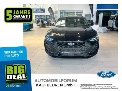 Gebraucht Ford Focus ST-Line 125 PS (91 kW) 2022 Obsidianschwarz metallic Kombi
