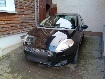 Begagnad Fiat Grande Punto Active 65 HK (47 kW) 2009 Svart Halvkombi