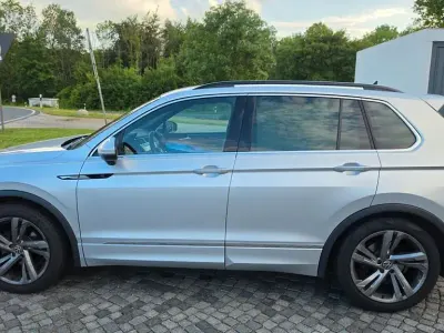 Gebraucht VW Tiguan R-line 150 PS (110 kW) 2024 Silber SUV
