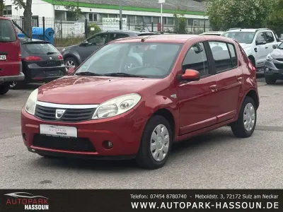 Gebraucht Dacia Sandero Lauréate 88 PS (64 kW) 2012 Feuerrot Kombi