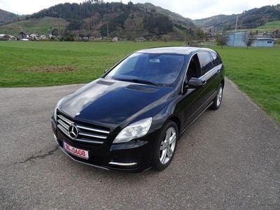 Usata Mercedes R350 265 CV (194 kW) 2013 Nero Monovolume