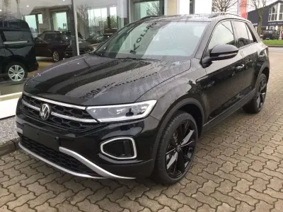 Neu VW T-Roc IQ Drive 150 PS (110 kW) 2025 Grenadillschwarz metallic SUV