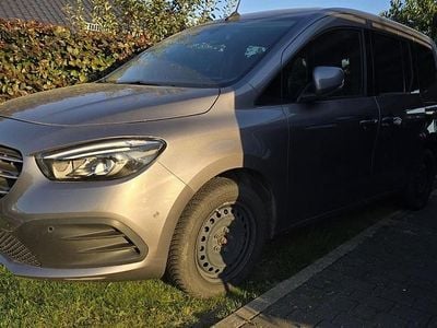 Gebraucht Mercedes 180 2022 Grau Limousine