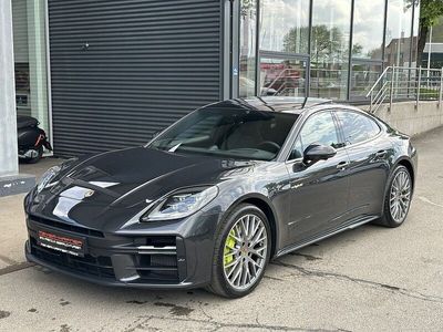 Porsche Panamera 4