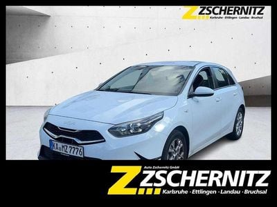 Gebraucht Kia Ceed Vision 140 PS (102 kW) 2025 (wd) casa white weiß Kleinwagen