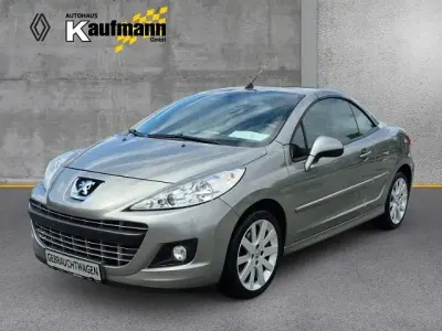 Gebraucht Peugeot 207 CC Platinum 120 PS (88 kW) 2011 Grau Cabrio