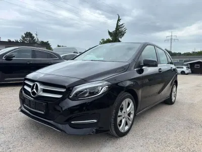 Gebraucht Mercedes B180 Urban 122 PS (89 kW) 2016 Nachtschwarz Kleinwagen