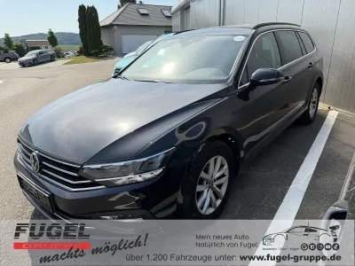 Gebraucht VW Passat S 150 PS (110 kW) 2024 Deep black perleffekt Kombi