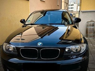 Schwarz Gebraucht 2011 BMW 116 Kleinwagen | 6.090 € (Fairer Preis)