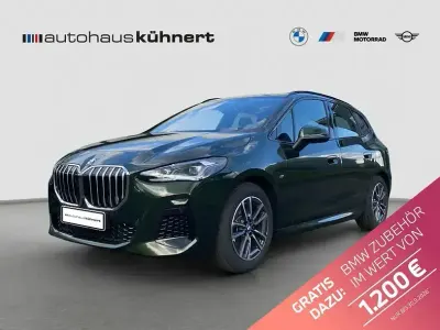 Gebraucht BMW 223 Active Tourer M Sport 197 PS (144 kW) 2025 Grün Van / Kleinbus