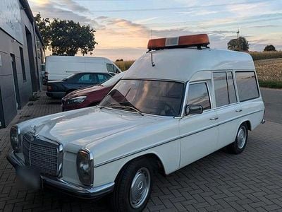 Gebraucht Mercedes W115 110 PS (80 kW) 1976 Weiß Limousine