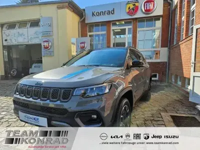 Gebraucht Jeep Compass Trailhawk 239 PS (175 kW) 2023 Grau SUV
