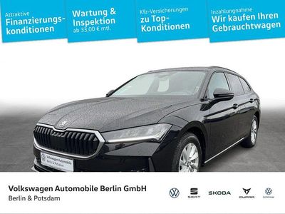 Onyxschwarz metallic Gebraucht 2025 Skoda Superb Essence Kombi | 28.740 € (Guter Preis)