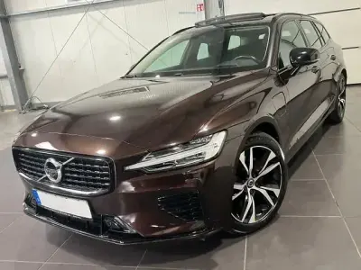 Gebraucht Volvo V60 341 PS (250 kW) 2021 Braun Kombi