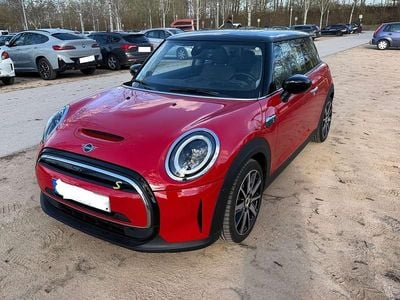 Gebraucht Mini Cooper SE Classic 135 kW (184 PS) 2023 Rot Kleinwagen