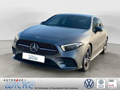 Gebraucht Mercedes A200 AMG line 163 PS (119 kW) 2018 Grau Limousine