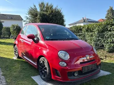Używany Abarth 595 Custom 140 KM (102 kW) 2015 Czerwony Hatchback