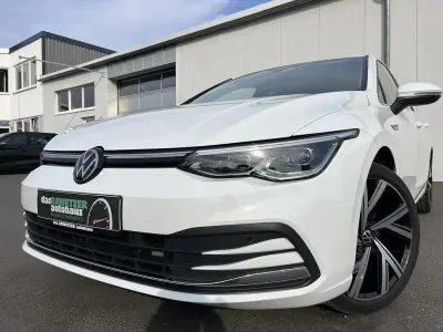 Gebraucht VW Golf VIII Style 150 PS (110 kW) 2024 Pure white Limousine