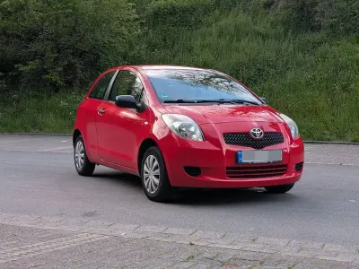 Usata Toyota Yaris 69 CV (50 kW) 2008 Rosso Utilitaria