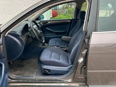 Używany Audi A6 165 KM (121 kW) 1998 Szary Sedan/Limuzyna