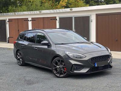 Gebraucht Ford Focus 280 PS (205 kW) 2019 Grau Kombi