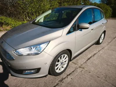 Używany Ford C-MAX Titanium 150 KM (110 kW) 2016 Beżowy Minivan