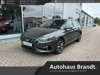 Gebraucht Hyundai i30 Trend 120 PS (88 kW) 2024 Grau Limousine