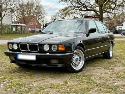Second-hand BMW 740L 286 CP (210 kW) 1993 Negru Berlinǎ