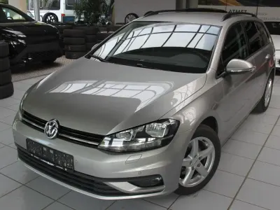 Gebraucht VW Golf VII 116 PS (85 kW) 2018 Silber Kombi