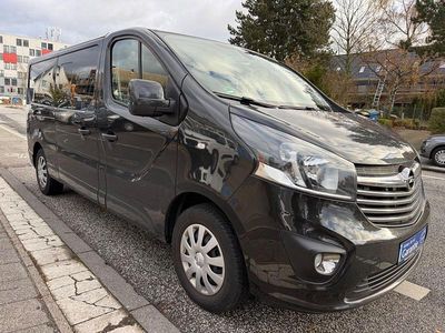 Schwarz Gebraucht 2019 Opel Vivaro Van / Kleinbus | 15.980 € (Fairer Preis)